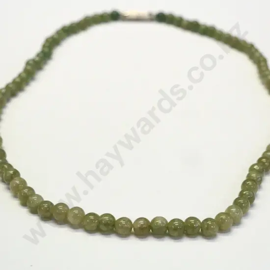 medium coloured greenstone beaded necklace