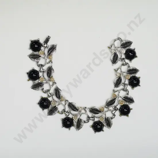 costume floral design bracelet