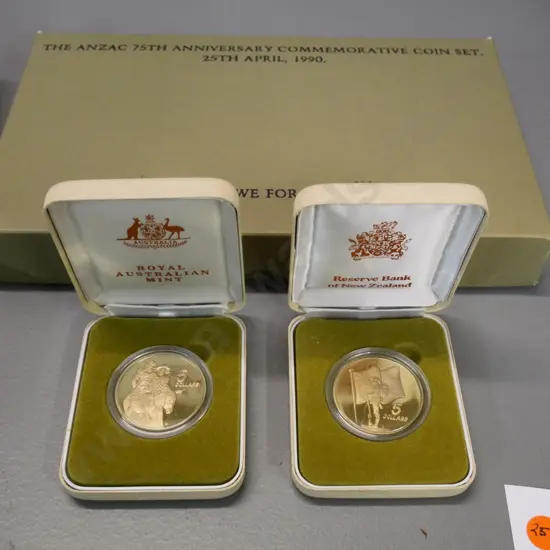 boxed set of 2 cased 1990 ANZAC - Australian & New Zealand 5 dollar coins
