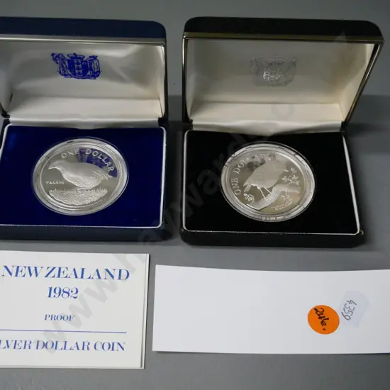 2 cased New Zealand cased proof dollar coins -  1982 takahe and 1984 Chatham Islands black robin