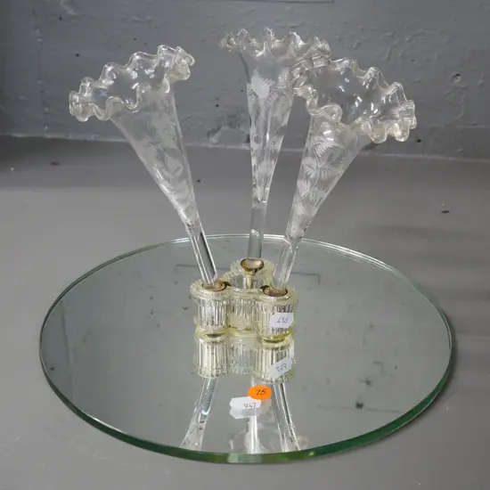 3 etched glass epergne vases fitted on circular mirror base H-190 Base diameter 270