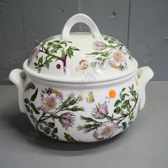 Portmeirion 'Botanic Garden' large lidded casserole H-250 W-270 at handles