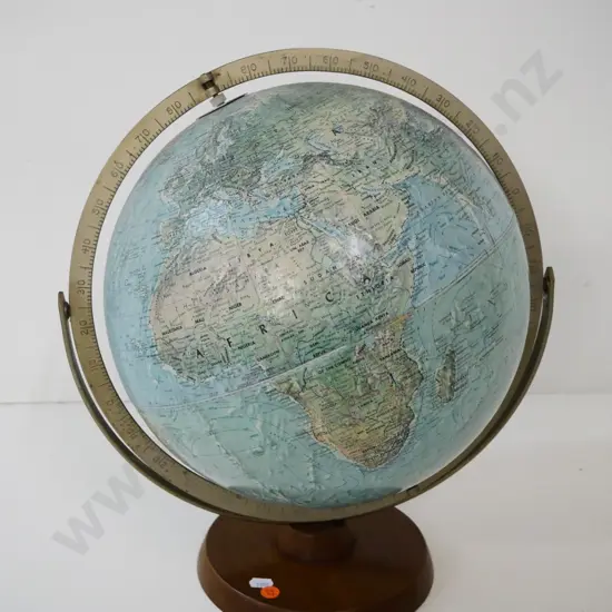 Reader's Digest world globe on wooden base H-450 Diameter approx. 350