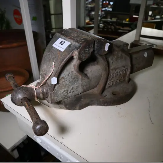 vintage 4-inch engineer's vise