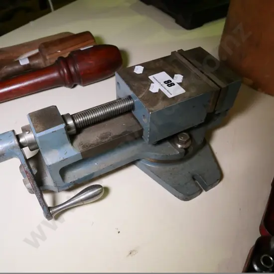 engineer's milling vise