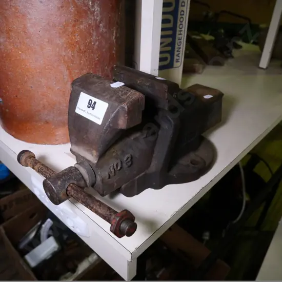 vintage Record No. 3 engineer's vise