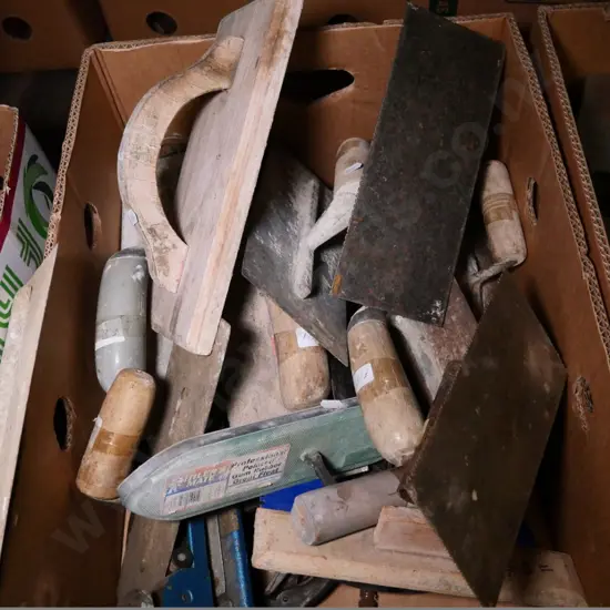 box of old plastering floats