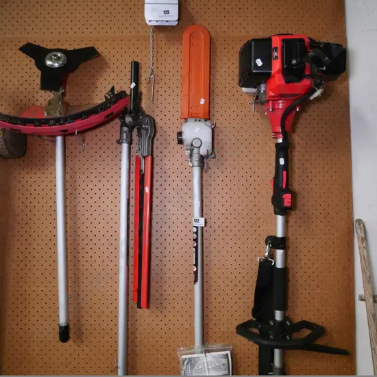 Qualcut 2-stroke multi tool - scrub bar, chainsaw, hedge trimmers 