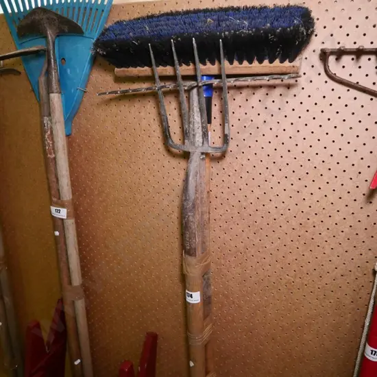 garden tools