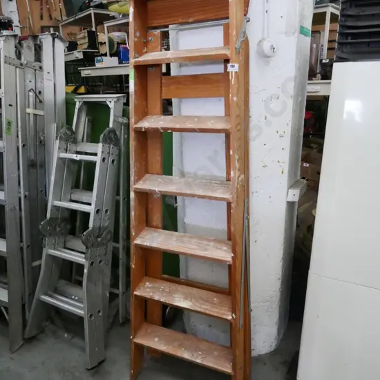 wooden 6-step ladder