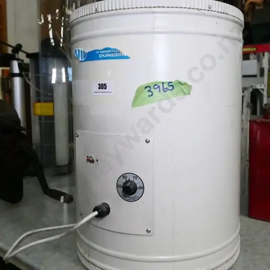 small hot water cylinder