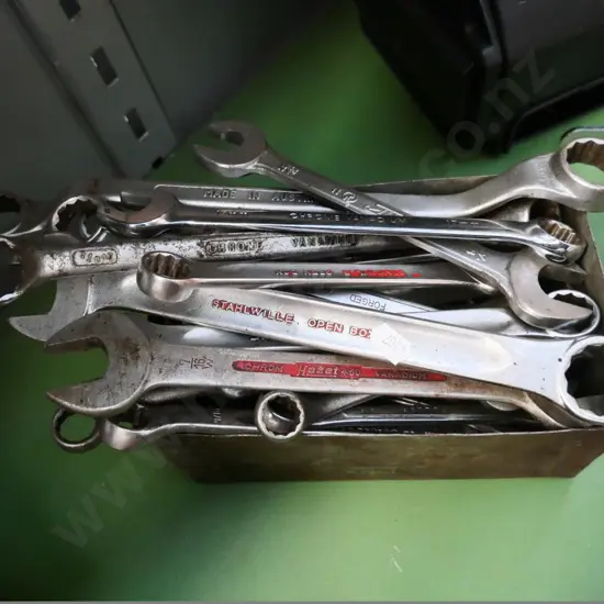 box of open-end and ring spanners