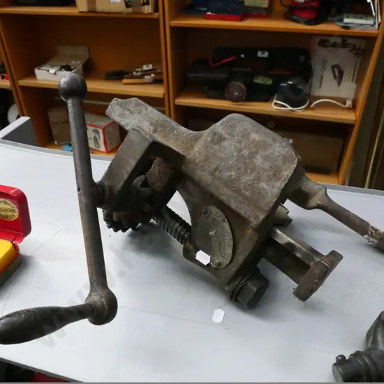 vintage geared vise