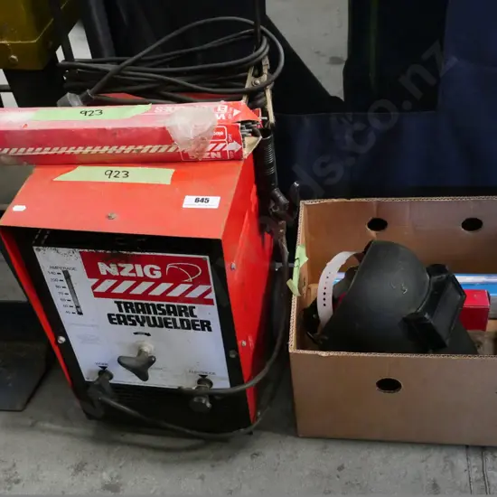 NZIG Trans-Arc Easywelder and box of accessories