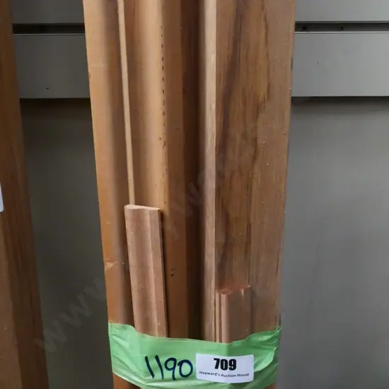various lengths of rimu moulding
