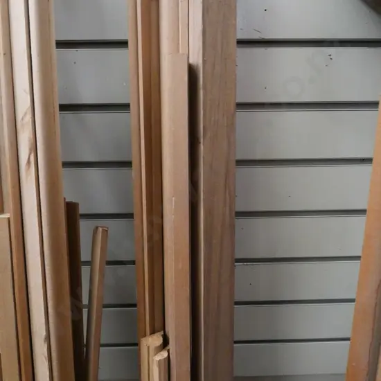 various lengths of rimu moulding