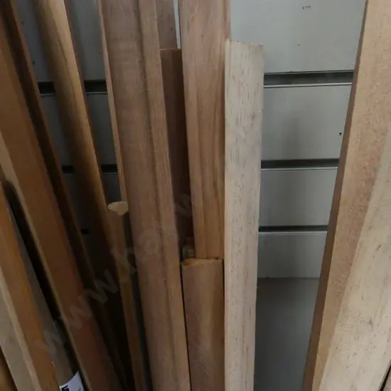 various lengths of rimu moulding