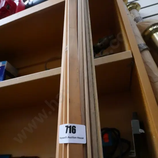 various lengths of rimu moulding