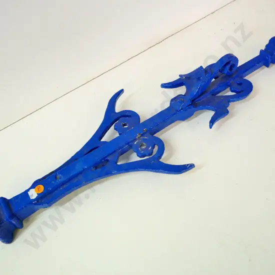 Victorian painted cast iron roof finial H-680