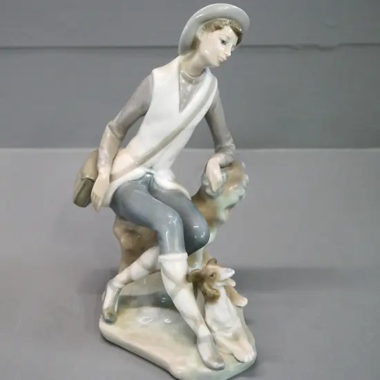 Lladro figure - boy with dog No. 10 - H-190