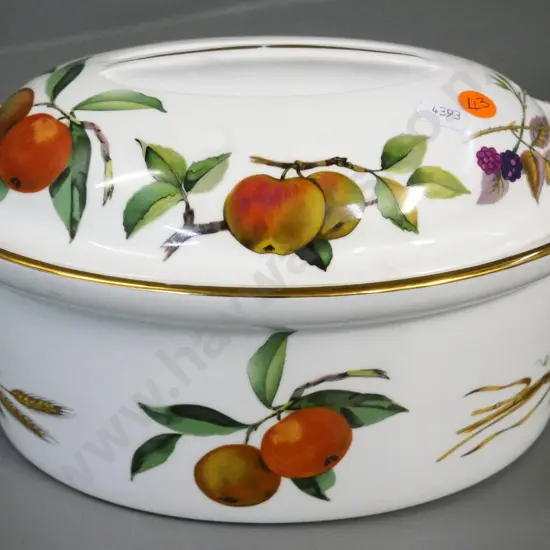 Royal Worcester 'Evesham' medium oval lidded casserole H-150 L-270