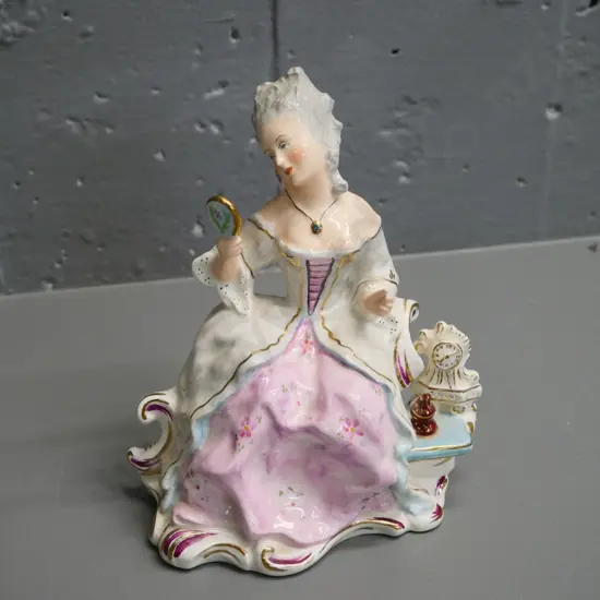 Wedgwood figure "The First Wrinkle" No. 135 H-160