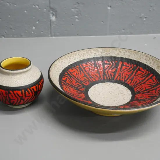 German pottery low-glaze bowl H-60 Diameter 200 and small vase