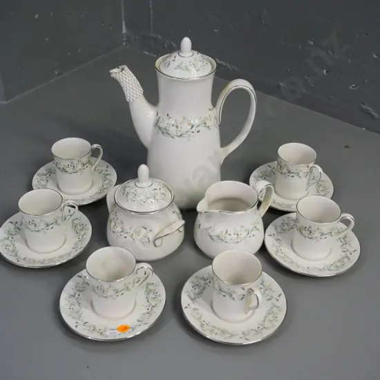 Royal Doulton Woodland Glade 15-piece coffee set