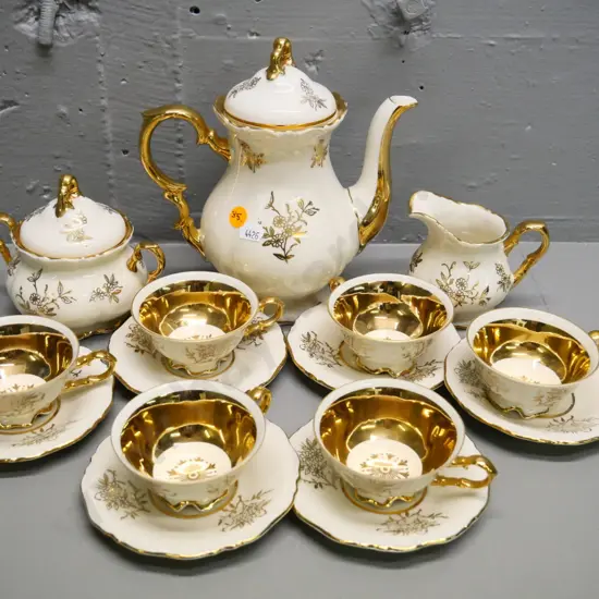 15-piece Waldershof Bavarian heavy gilt & cream glaze coffee set