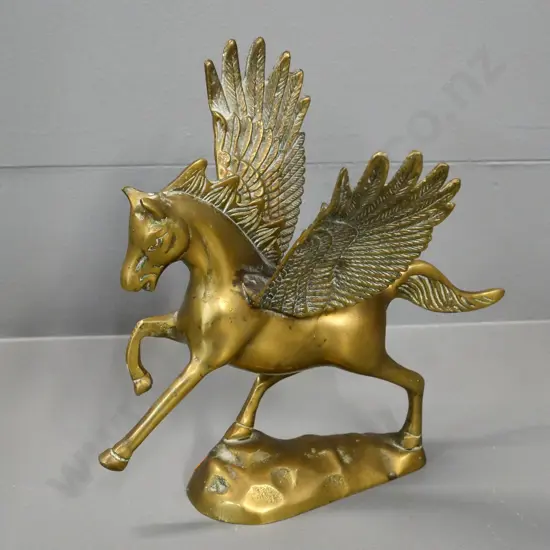 small brass Pegasus figure H-200 L-220