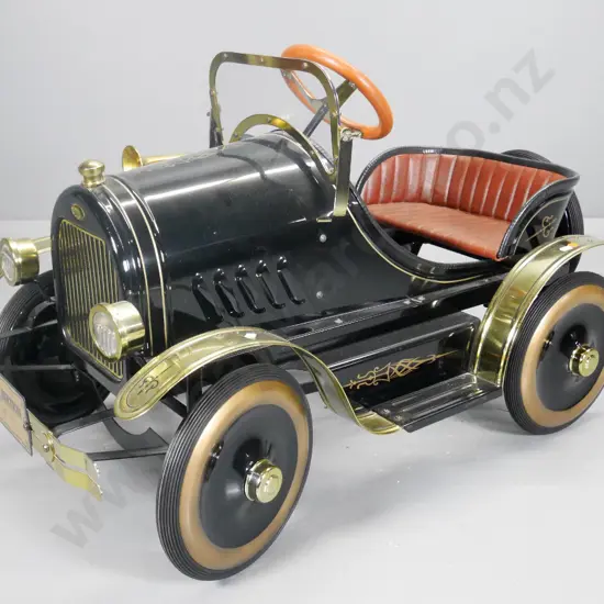 reproduction child's pedal car - horn not working, battery cover for lights missing