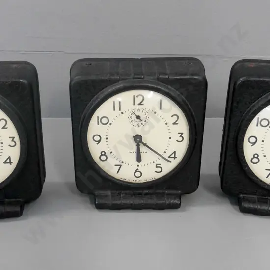 3x vintage Waralarm bedside clocks