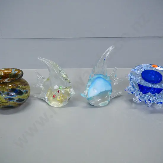 4 art glass items - 2 fish, spike-based bowl and a swirled vase - taller fish H-145 L-130