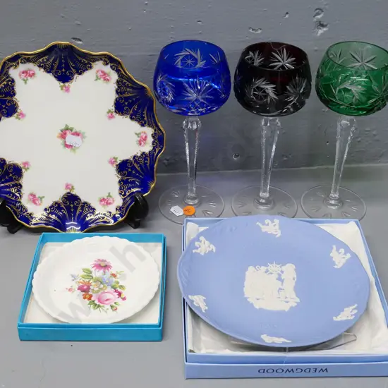 3 stemmed cut crystal glasses (chip to green glass), Doulton plate, Wedgwood Jasperware 1999 Christmas, Coalport dish