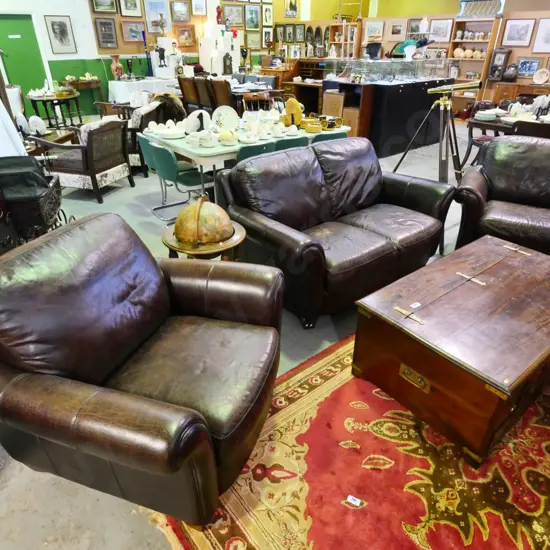 Morgans 3-piece lounge suite - 2-seater & 2 armchairs - brown antiqued finish leather. Settee H900 L1560 D950