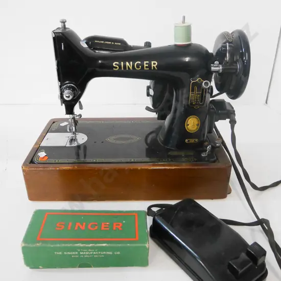 Singer table top sewing machine