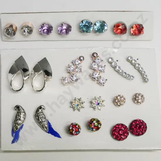 12 assorted pairs of earrings