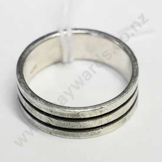 mans silver ring stamped 925