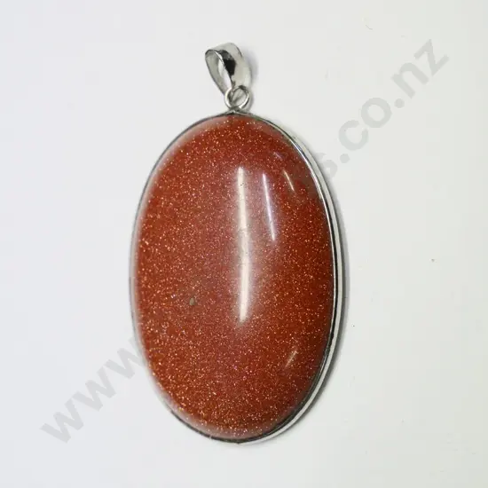 gold coloured stone pendant no marking or chain