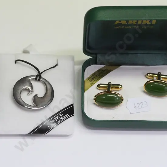silver pendant & pair of greenstone cufflinks
