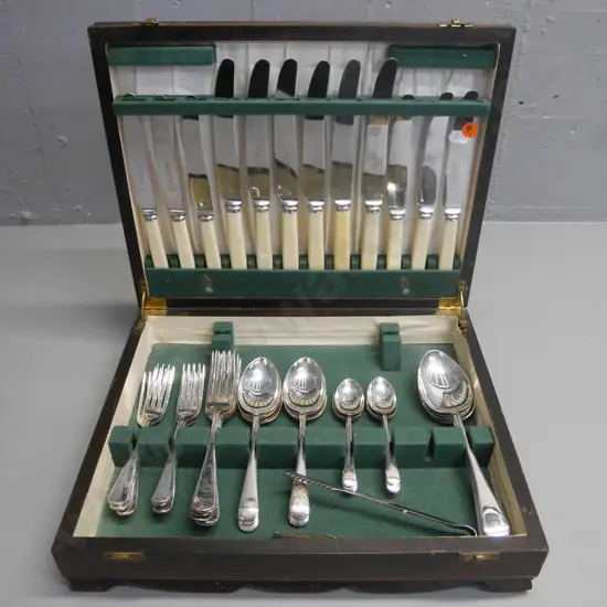 part canteen of cutlery