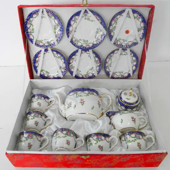 boxed presentation 15 piece tea set