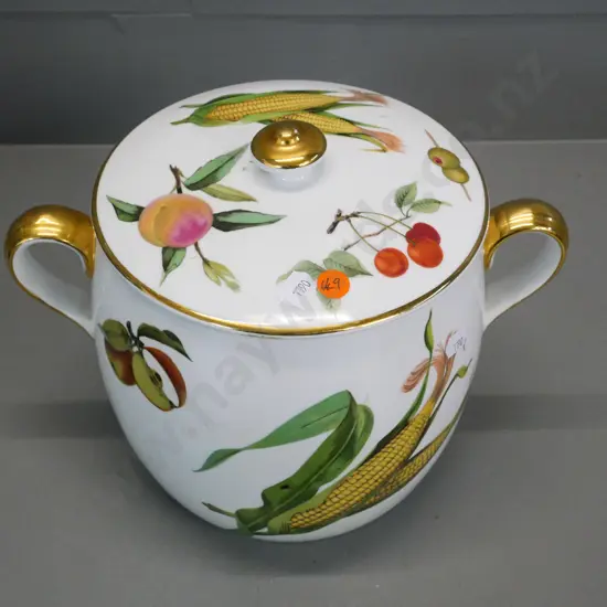Royal Worcester Evesham round deep casserole H-220 Diameter 200