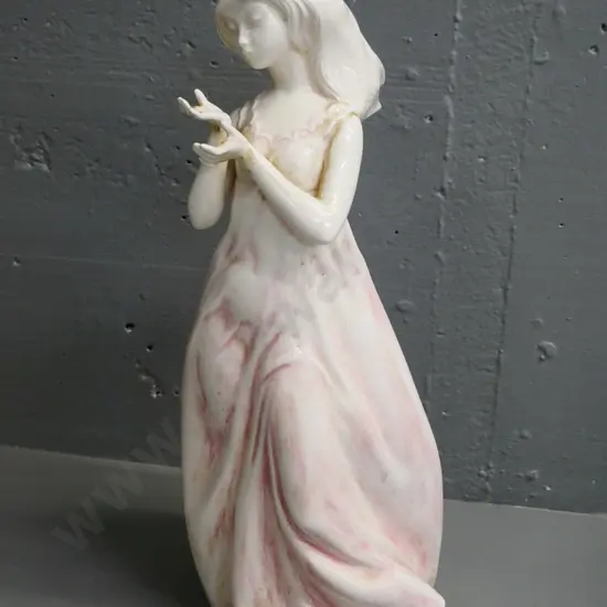 large porcelain figurine of a woman, stamped MM9, no other maker's mark H-410
