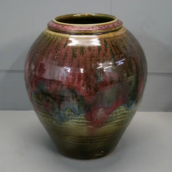 studio pottery trickle glaze vase labelled Robyn Taylor H-280 D-230