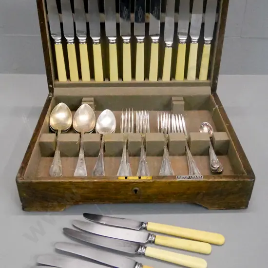 part canteen of cutlery with extra bone handled knives