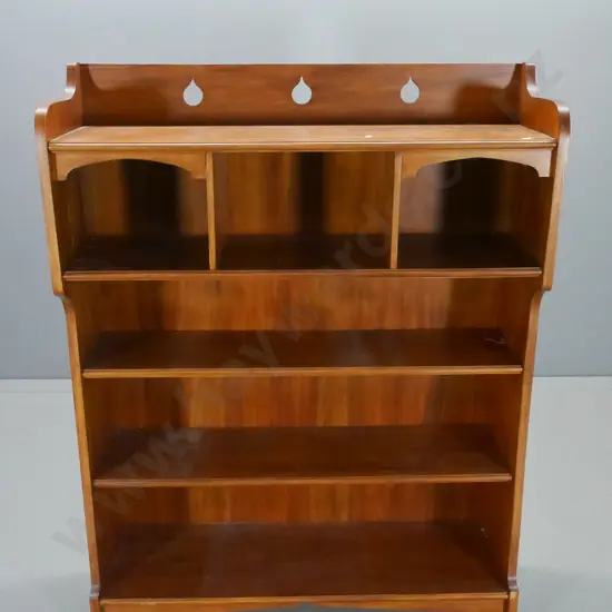 deco rimu bookcase with keyhole cutouts - small chip to top H-1270 W-950 D-290