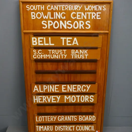 wooden sign board with movable text panels - South Canterbury Women's Bowling Centre H970 W550