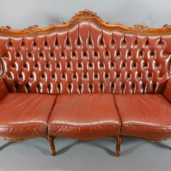reproduction Louis-style large carved mahogany 3-seater settee w/ deep-button leather upholstery H1130 W1940 D800