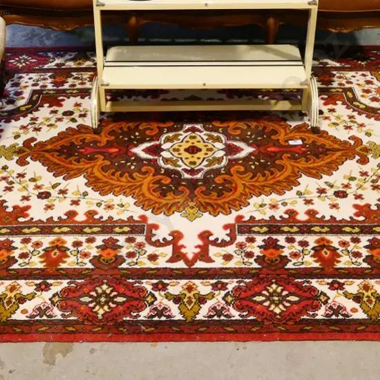 Feltex New Zealand made Persian style wool floor rug - reds, browns and cream L2550 W1830